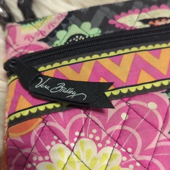 Vera Bradley crossbody bag - Picture 2 of 5
